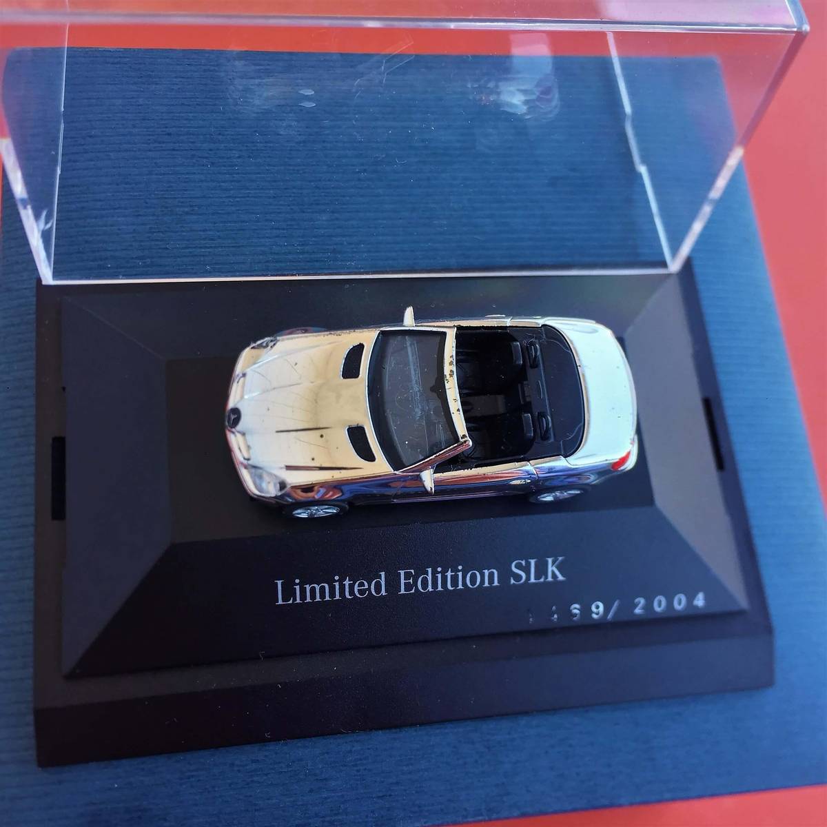 Mercedes Benz SLK Collection, 1:87 Mercedes SLK-Class roadster model, photograph 16
