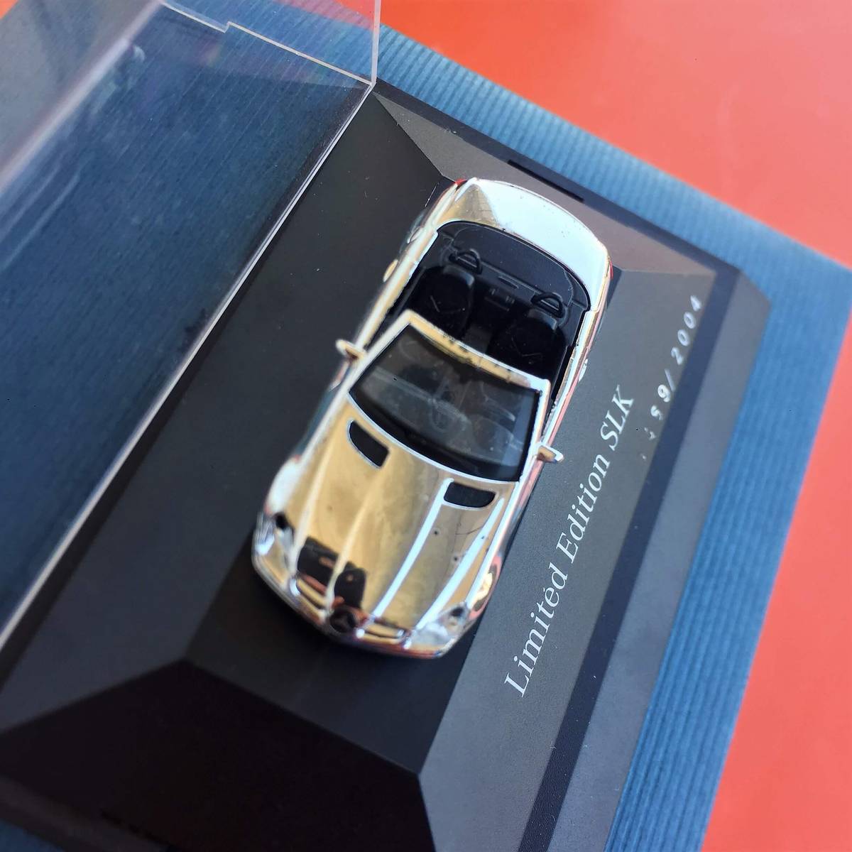 Mercedes Benz SLK Collection, 1:87 Mercedes SLK-Class roadster model, photograph 17