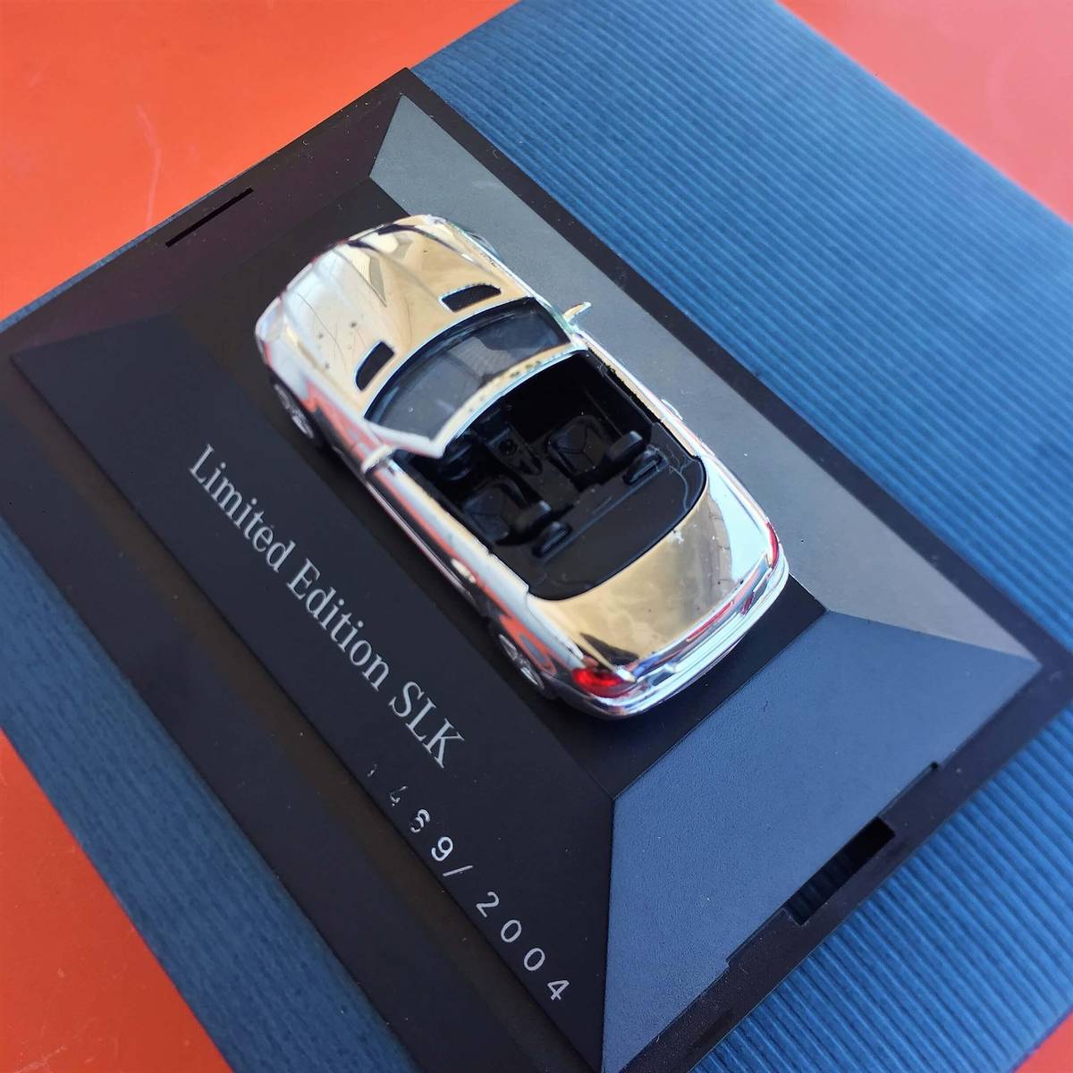 Mercedes Benz SLK Collection, 1:87 Mercedes SLK-Class roadster model, photograph 19