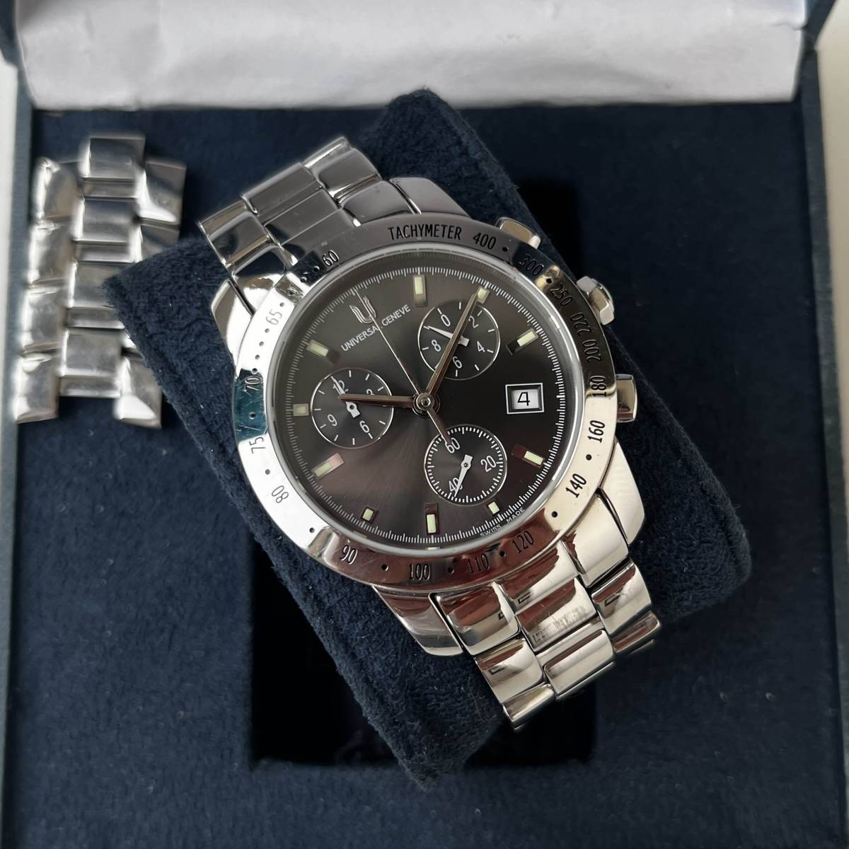Universal Genève 875.214 Chrono